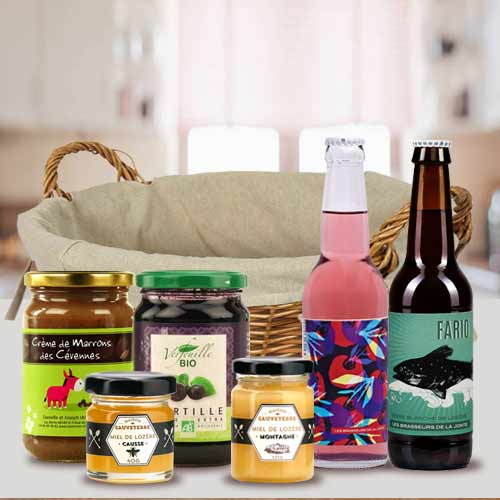 Delightful Splendour Festive Hamper-Congratulations Basket