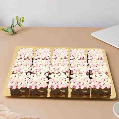 Marshmallow Decorations Brownies-Brownies To Send As Gifts