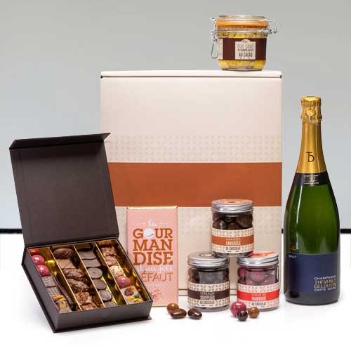 Finesse Hamper-Send Gourmet Chocolate Hamper to Nantes