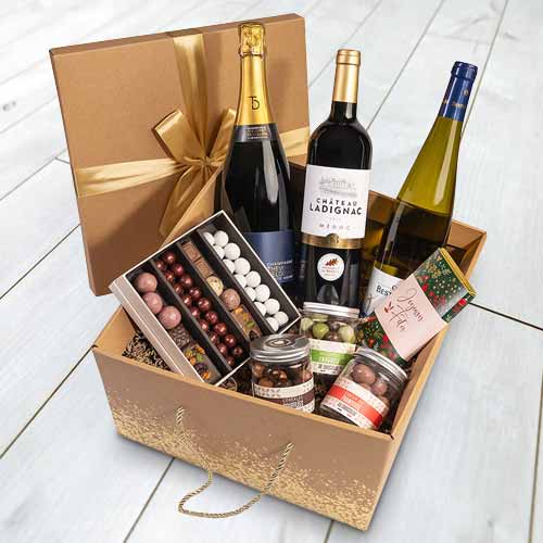 Christmas Chocolate Gift Box-Send Gourmet Chocolate Hamper to Montpellier