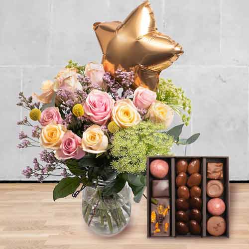 Flower  Bouquet Chocolate And Balloon-Graduation Gifts For Her