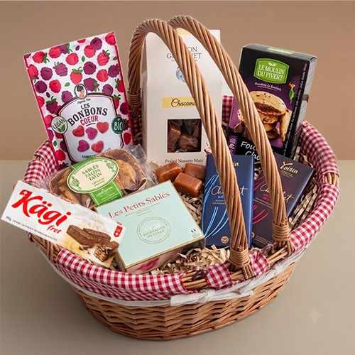 - Birthday Chocolate & Cookies Gift Basket Delivery | Chocolate And Biscuit Indulgence 