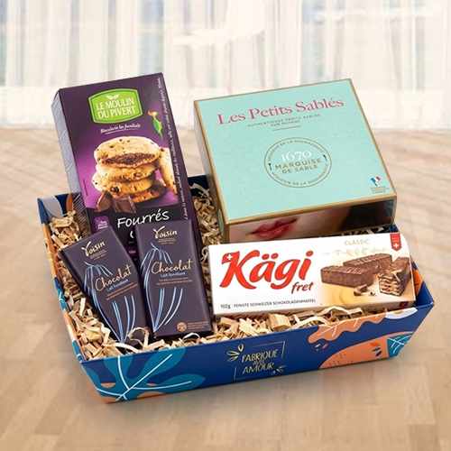 - Online Chocolate Snack Gift Box Delivery | Chocolate And Biscuit Treats