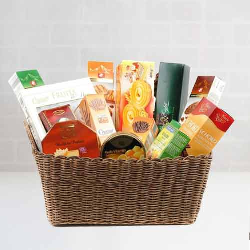 Gourmet And Chocolate Basket-Gift Basket For A Woman Send To Spain