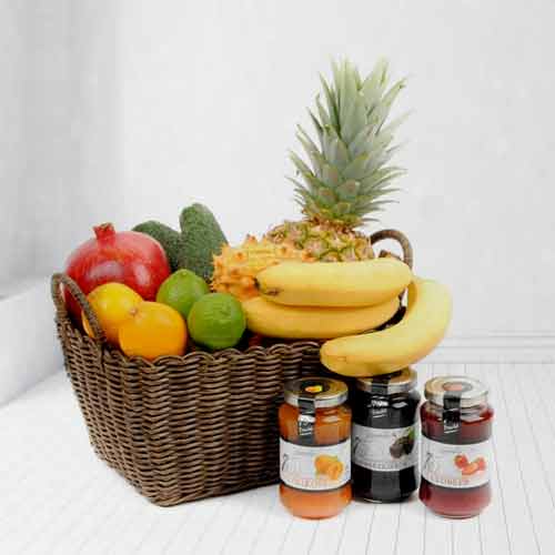 - Holiday Fruit Baskets Delivered